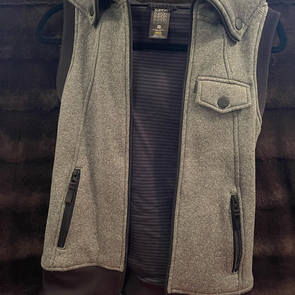 Burton vest - Picture 4 of 5